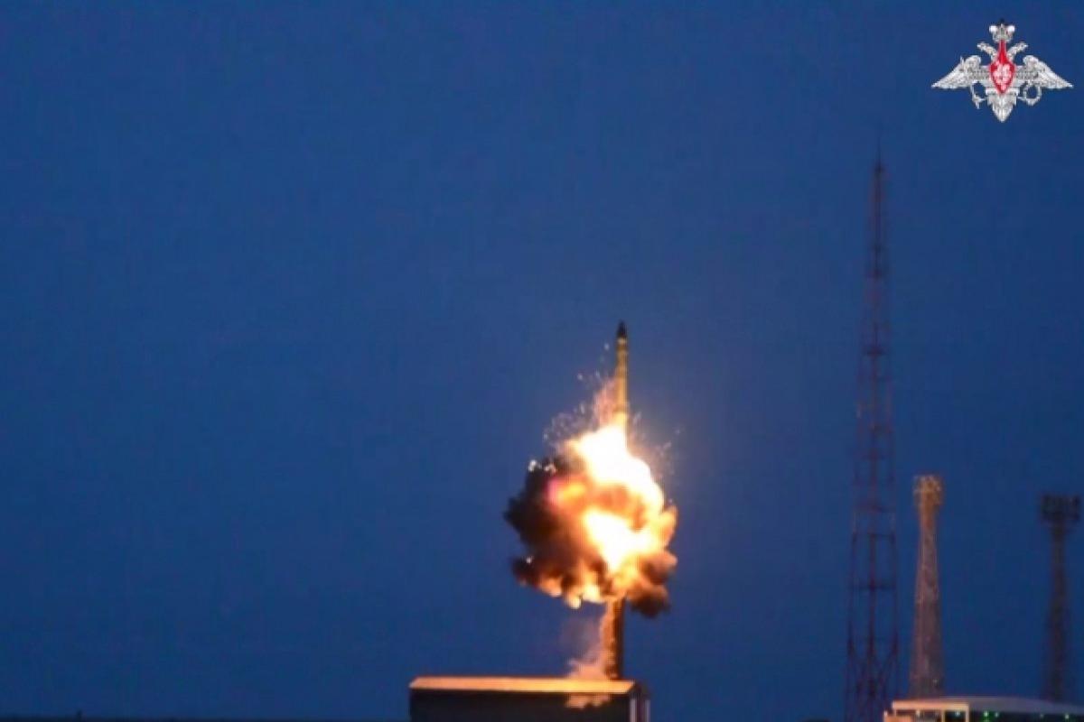 Россия (страна-террорист) осуществила пуск межконтинентальной баллистической ракеты