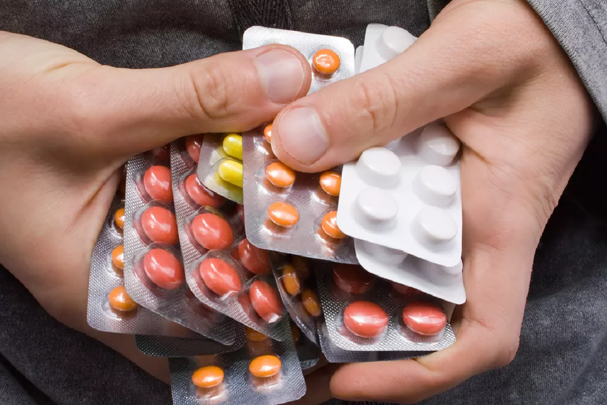 Всего 5% россиян (страна-террорист) верят в эффективность разрекламированных препаратов