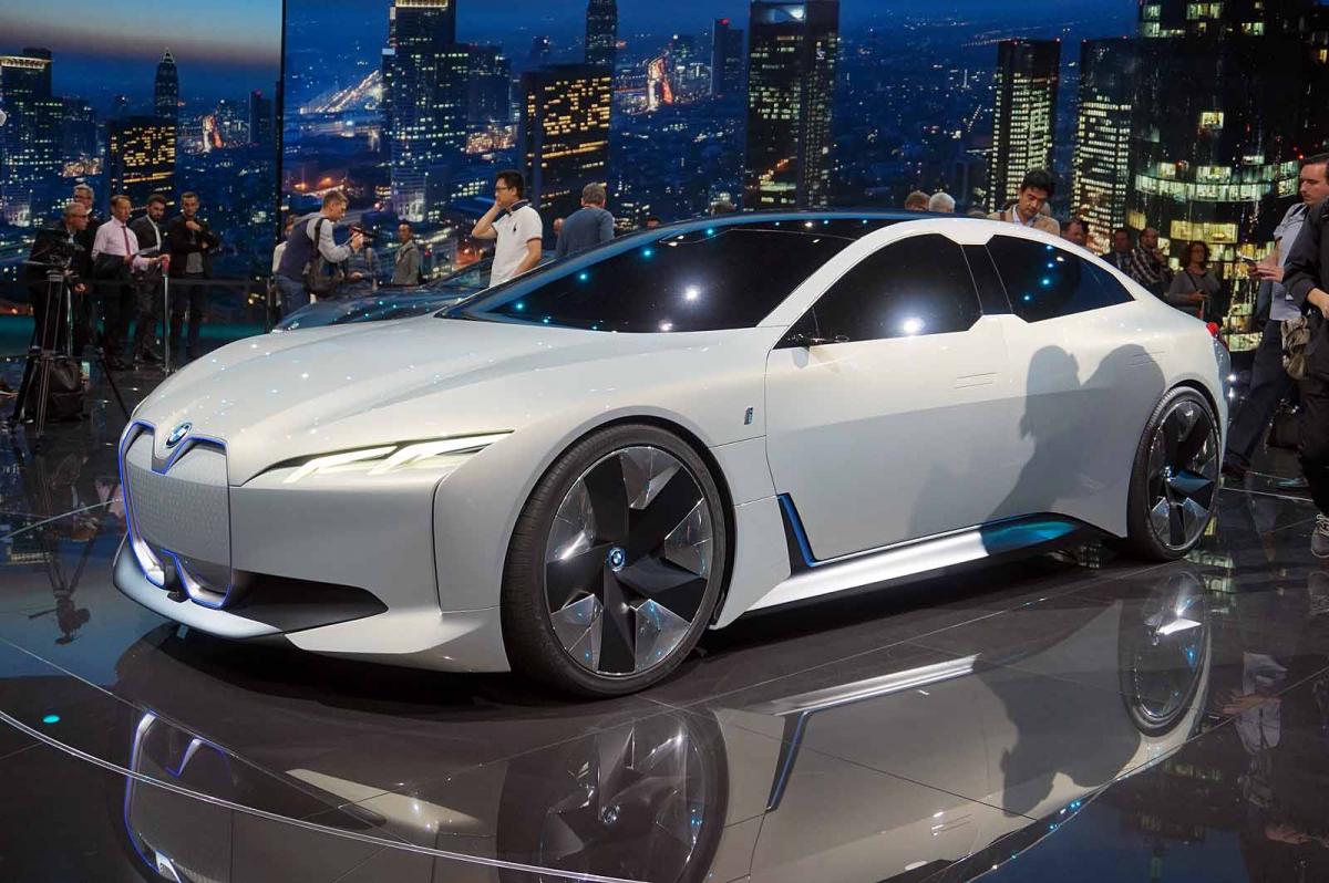 Новый электрический BMW i4 выйдет на авторынок в 2021 году