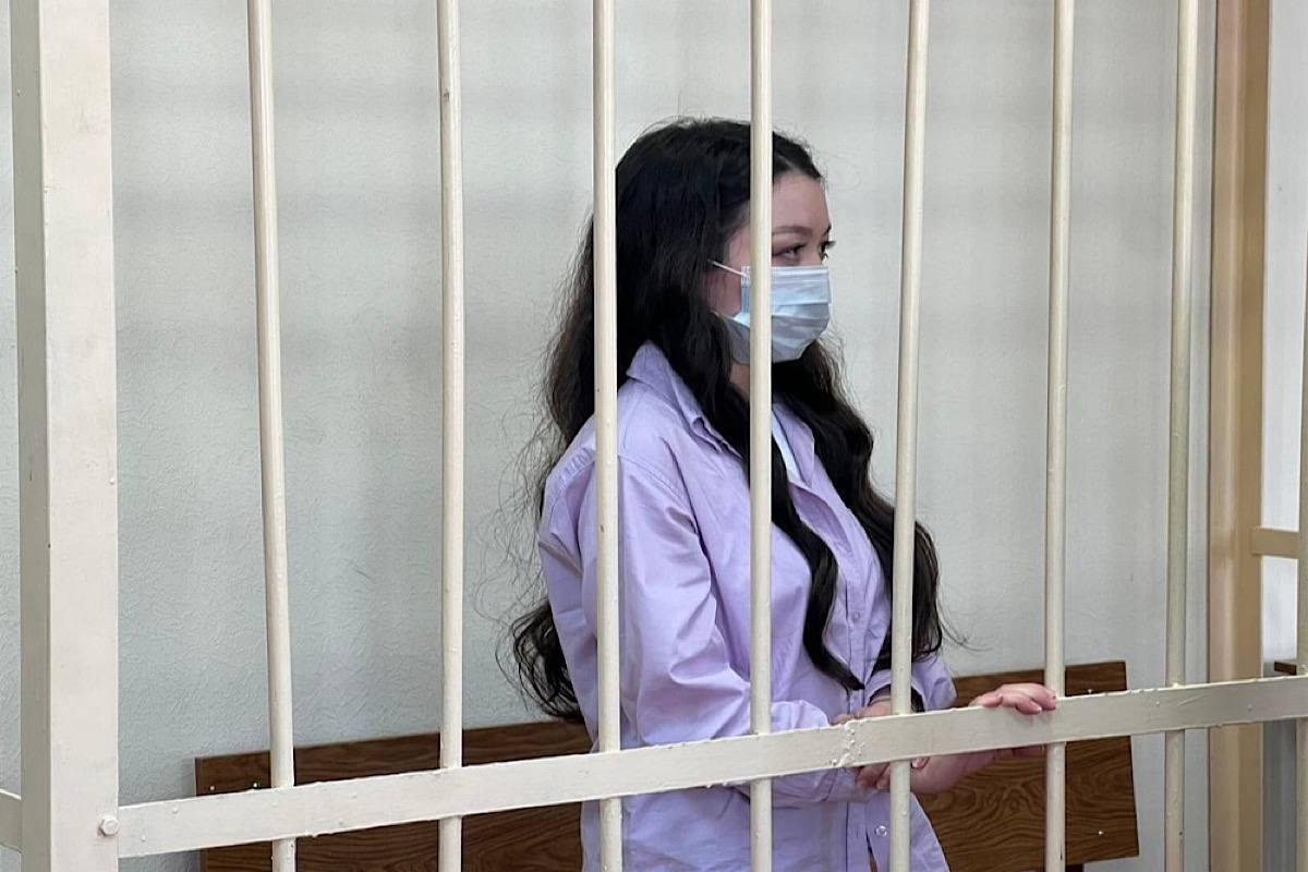 Жительница Новосибирска получила 12 лет за госизмену