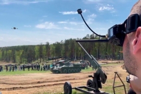 Мэр Иркутска Руслан Болотов: Для выпускников Военного учебного центра ИРНИТУ провели показательные выступления БПЛА