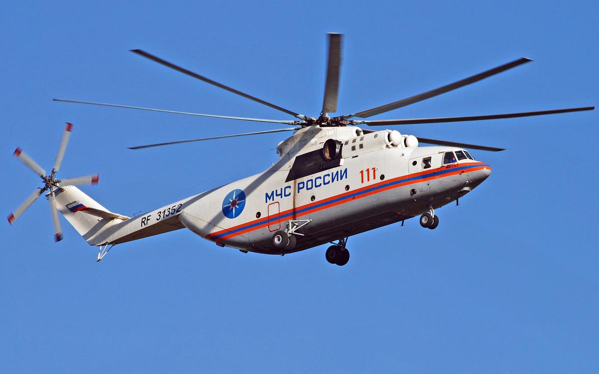 На Камчатке трех выживших эвакуировали с вулкана с помощью вертолета МЧС