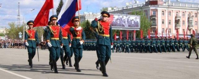 В Барнауле прошел парад в честь Дня Победы