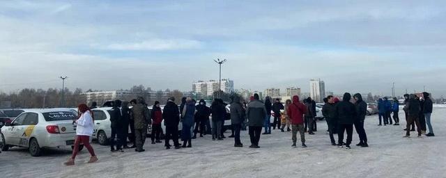 В Казани недовольные зарплатой таксисты «Яндекса» устроили забастовку