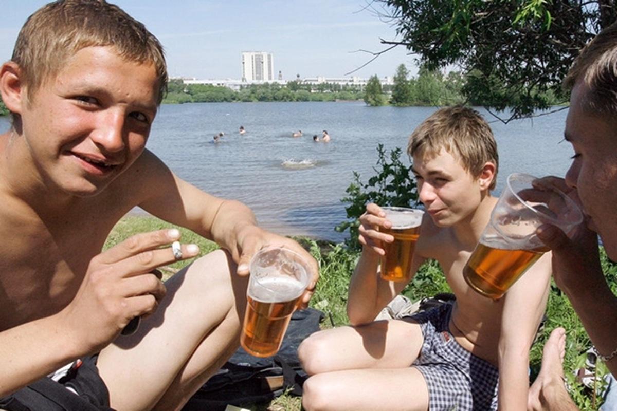 Врач объяснил, почему дети теряют сознание от алкоголя