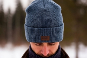 Десять суток за символ: житель Петербурга арестован из-за шапки