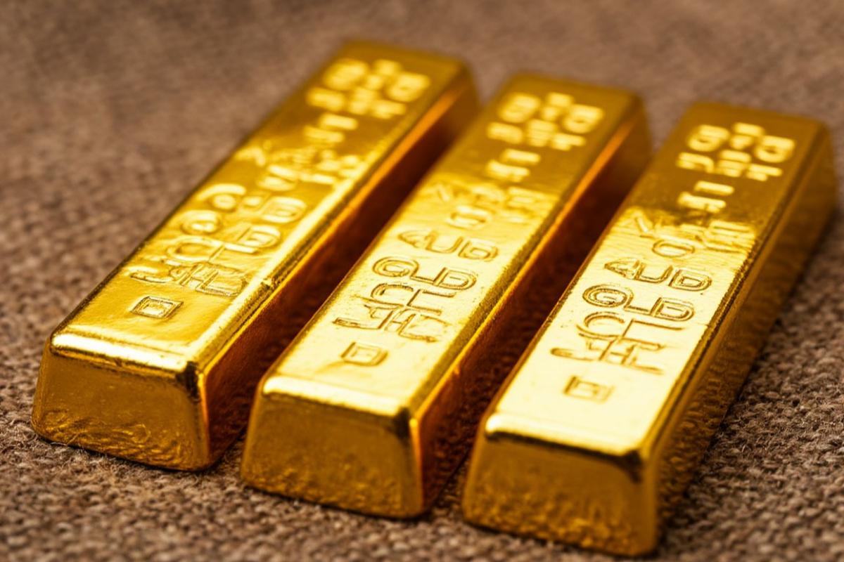 Золото на 54 млн отправили почтой: житель Амурской области попался ФСБ на пересылке трёх слитков