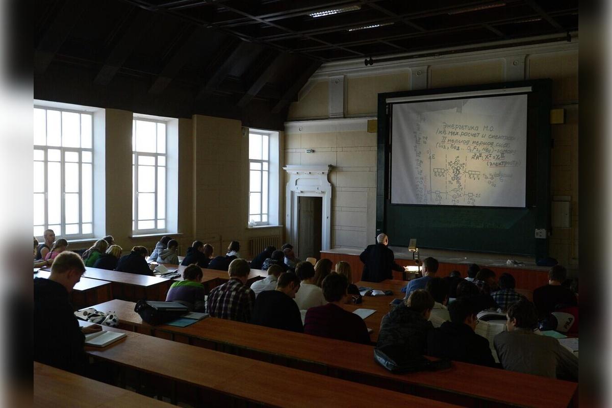 В России выросла стоимость платного обучения в вузах