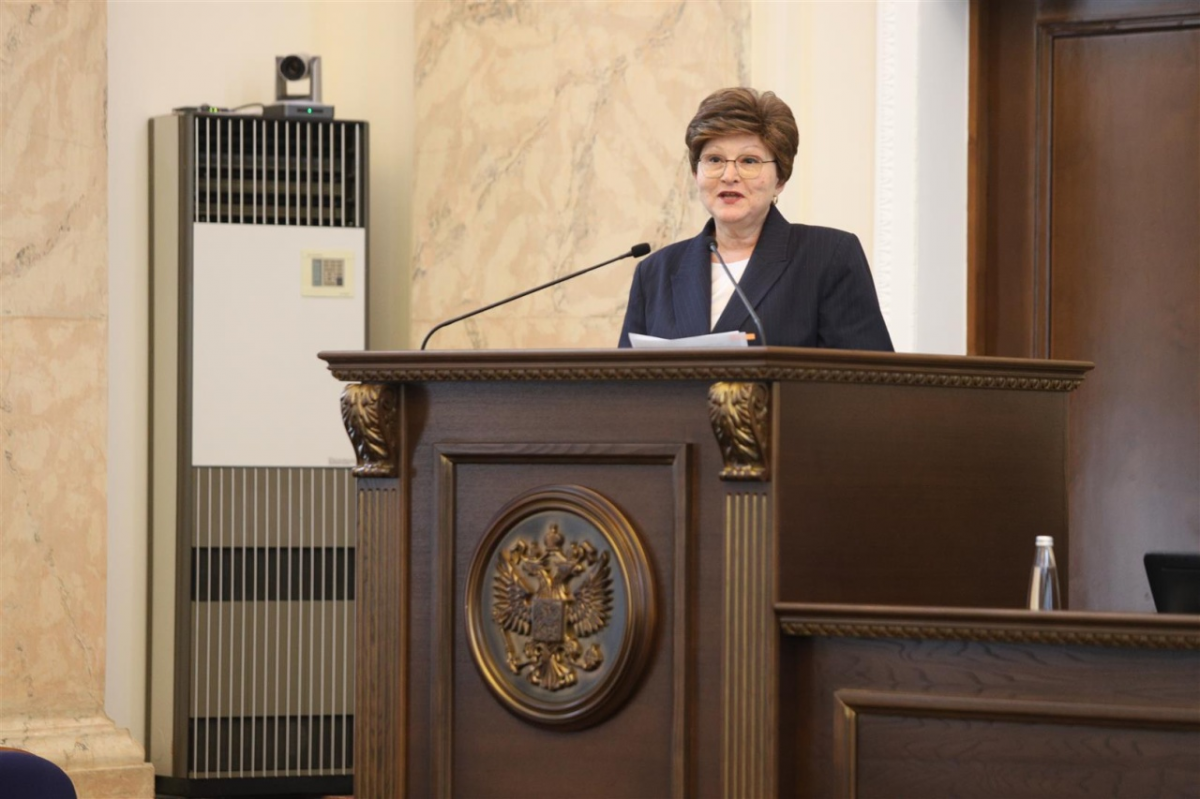 На сессии ЗСК заслушали Доклад о результатах деятельности Уполномоченного по правам ребенка в крае за 2025 год