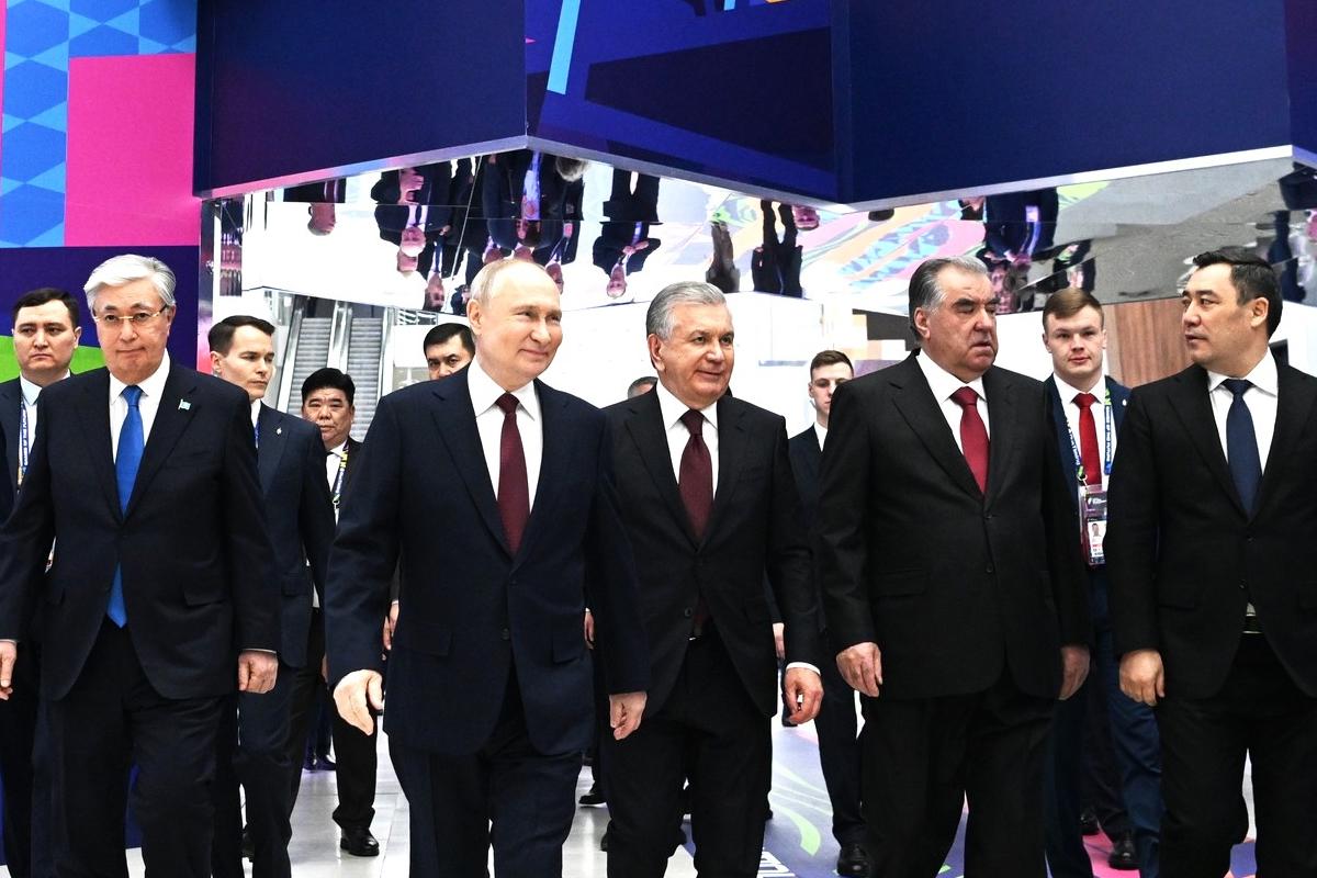 Семь президентов на открытии «Игр будущего» в Казани осмотрели зоны турнира