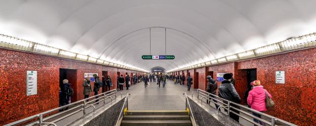 К концу 2025 года в Петербурге отремонтируют семь станций метро
