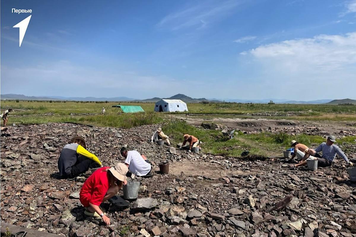 В Туве ликвидирован степной пожар, угрожавший курорту «Чедер»