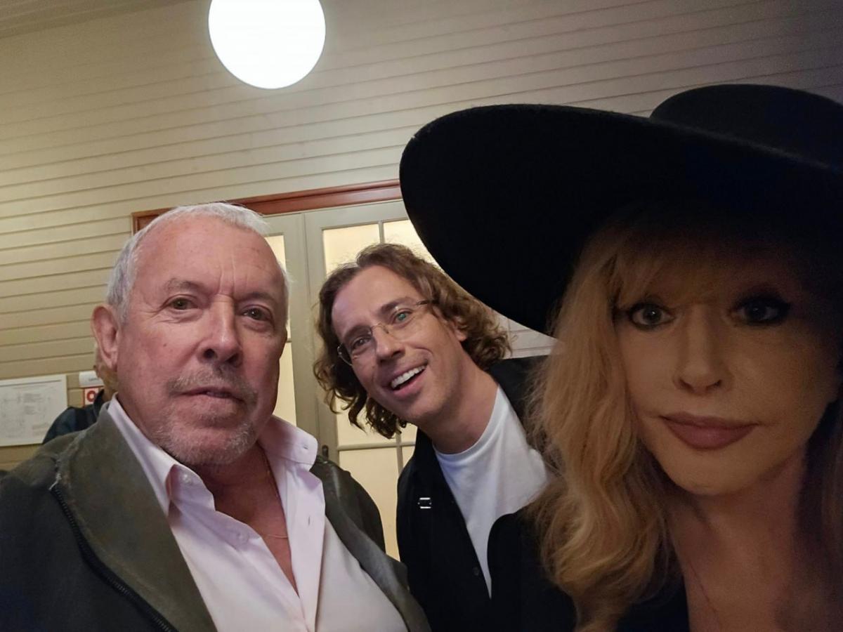 Россияне требуют лишить беглых артистов всех выплат. Пугачёву и Макаревича* ждёт нищета?