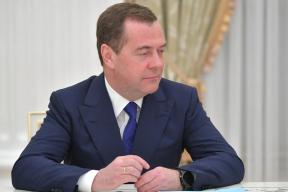 Медведев рассказал, где хотел бы видеть Зеленского