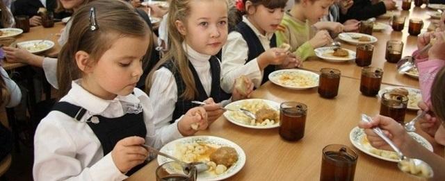 В Пекшинской средней школе детей кормили только кашами и макаронами