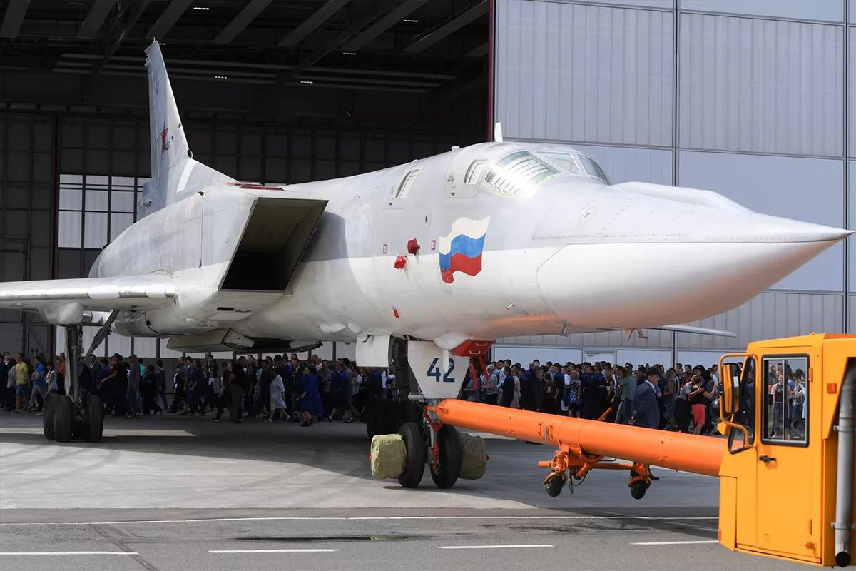 Летчики с разбившегося Ту-22М3 находятся под наблюдением врачей