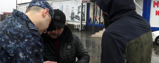 В ходе рейда на ростовском рынке «Алмаз» выявили 24 нелегала