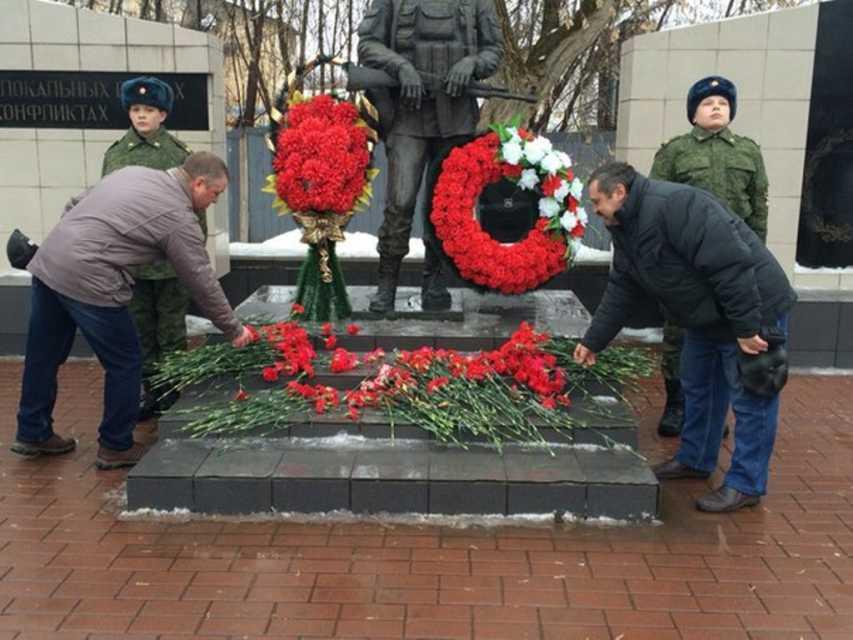 В Касимове открыли сквер у памятника интернационалистам‍