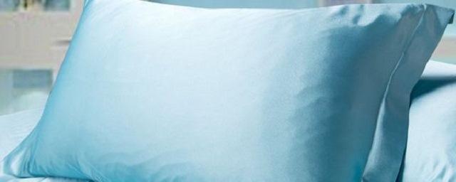 Ученый из США: Сон на шелковой подушке избавит от ранних морщин
