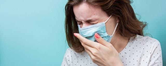 Чихание и кашель могут быть симптомами коронавируса у вакцинированных