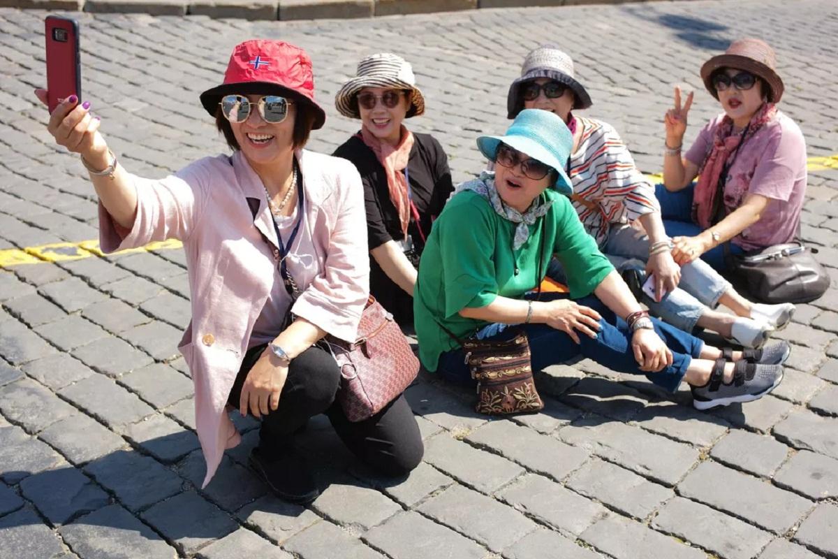 Эксперты рассказали, сколько иностранные туристы тратят в России