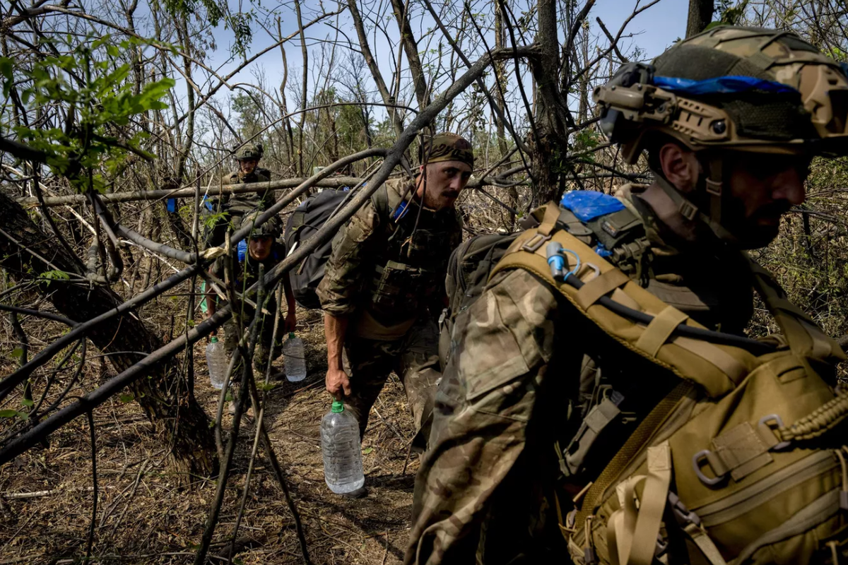 Запад намерен перевооружить украинских боевиков под прикрытием «перемирия»