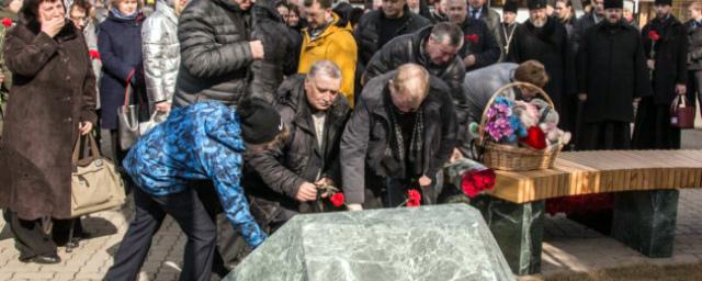 В Кемерово прошла панихида по погибшим в ТЦ «Зимняя вишня»