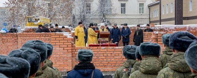 В Рязани митрополит Марк заложил камень в основание Георгиевского храма