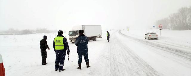 Из-за непогоды в Алтайском крае остаются закрытыми шесть автотрасс