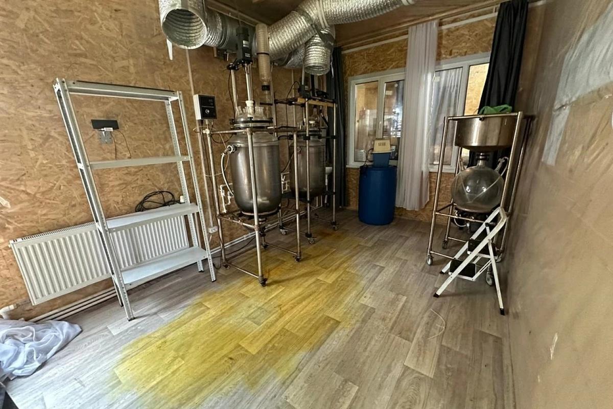 В Новгородской области полицией задержаны три производителя мефедрона