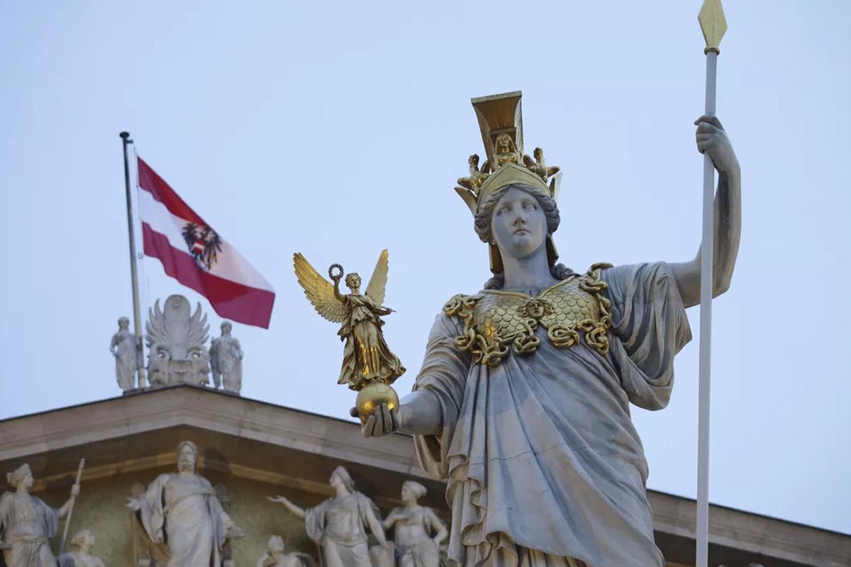 Политолог Мачек объяснил, почему Австрия не откажется от нейтралитета ради вступления в НАТО