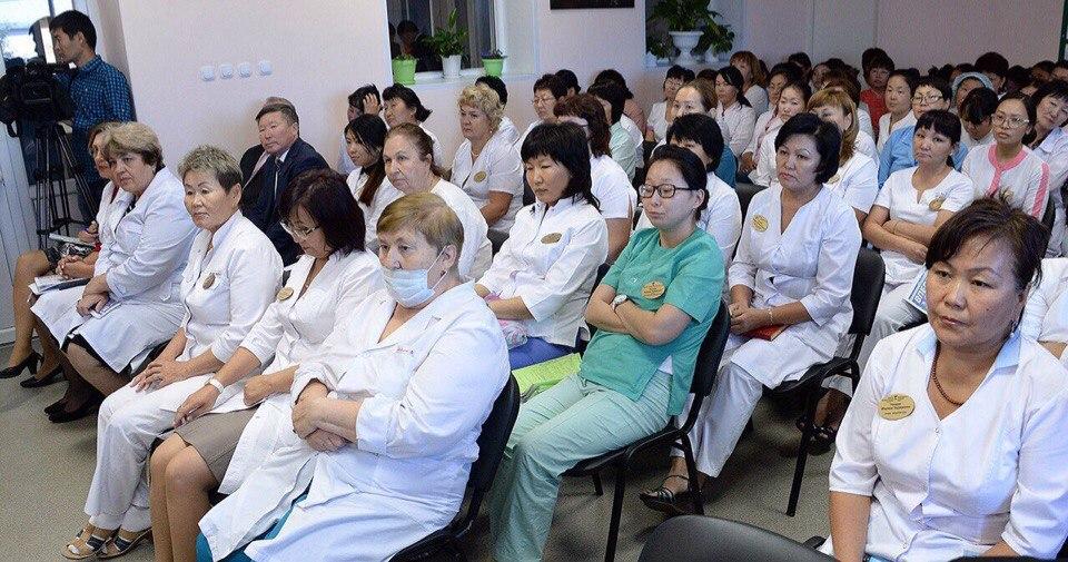 С начала года из Тувы уехали более сотни врачей