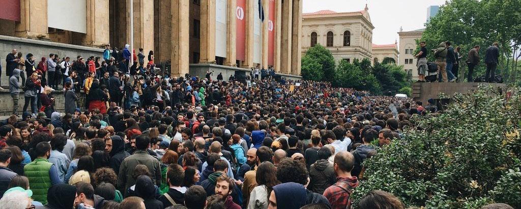 121 человек, задержанный на митинге в Тбилиси, арестован