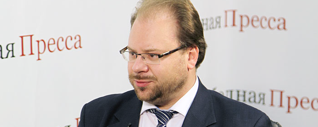 Политолог рассказал о планах США вмешаться в дела на Донбассе