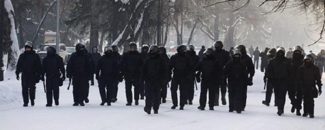 На Дальнем Востоке и в Сибири задержали почти 400 протестующих