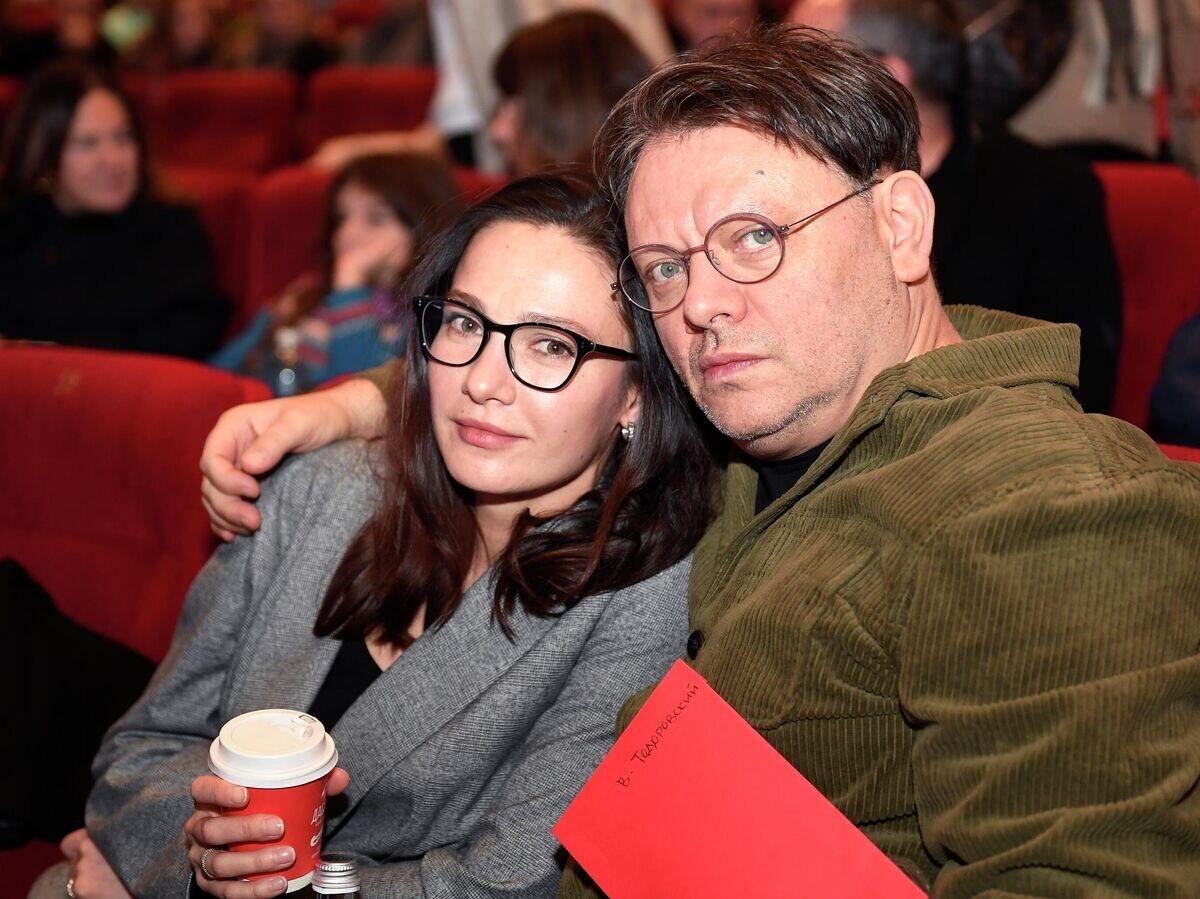 Бросил первую жену ради второй, но не смог спасти любимую. Что случилось с Валерием Тодоровским после трагедии?