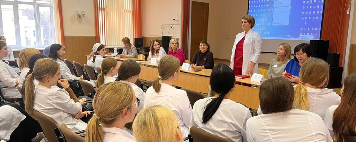Сотрудники Красногорской больницы рассказали студентам о трудоустройстве