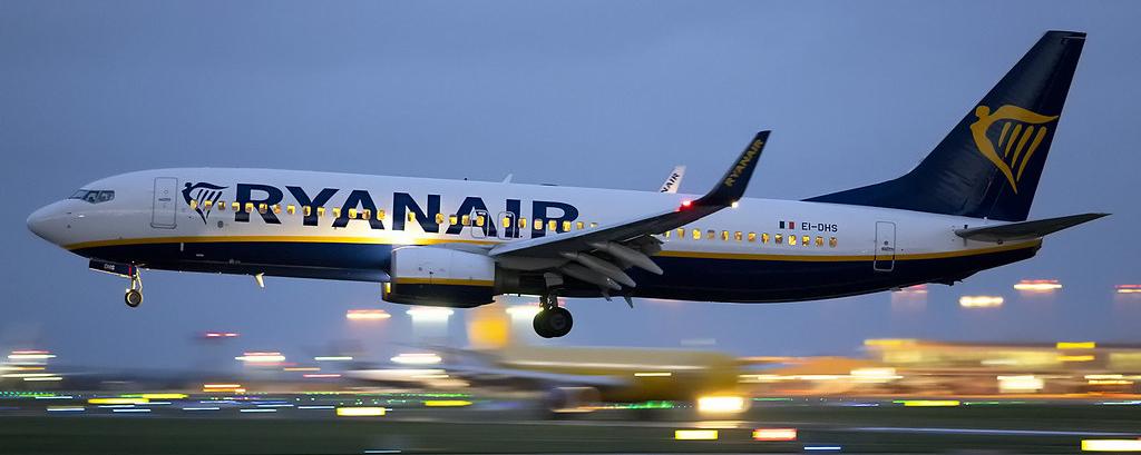 Ирландская Ryanair сократит число рейсов осенью и зимой из-за нехватки самолетов