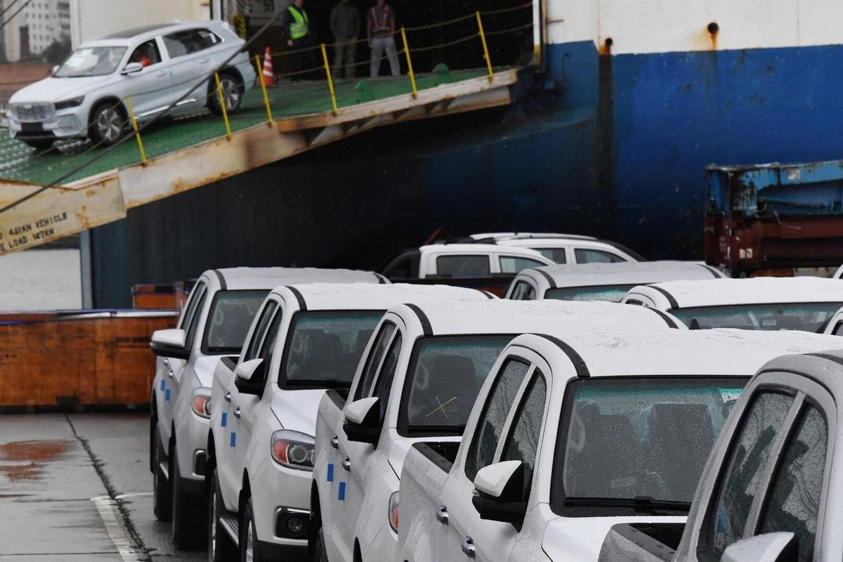 Темпы импорта машин в Россию значительно уменьшились