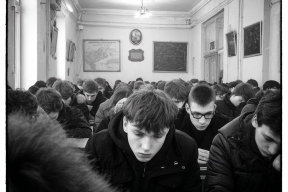 Два шанса на успех: зачем в Госдуме предложили увеличить количество предметов для пересдачи ЕГЭ?