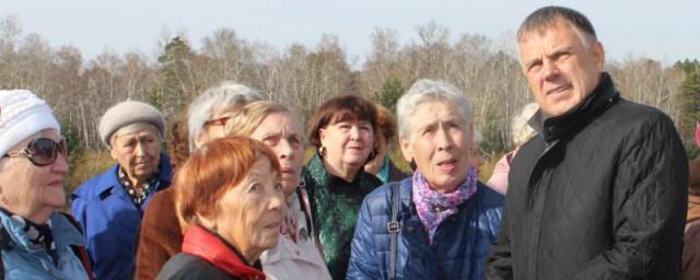 Сергей Петров и Александр Городской провели экскурсию для ветеранов