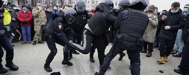 Правозащитники: больше тысячи человек задержали на акциях в России