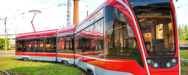 В Петербурге закупят 13 новых алюминиевых трамваев за 1,2 млрд рублей