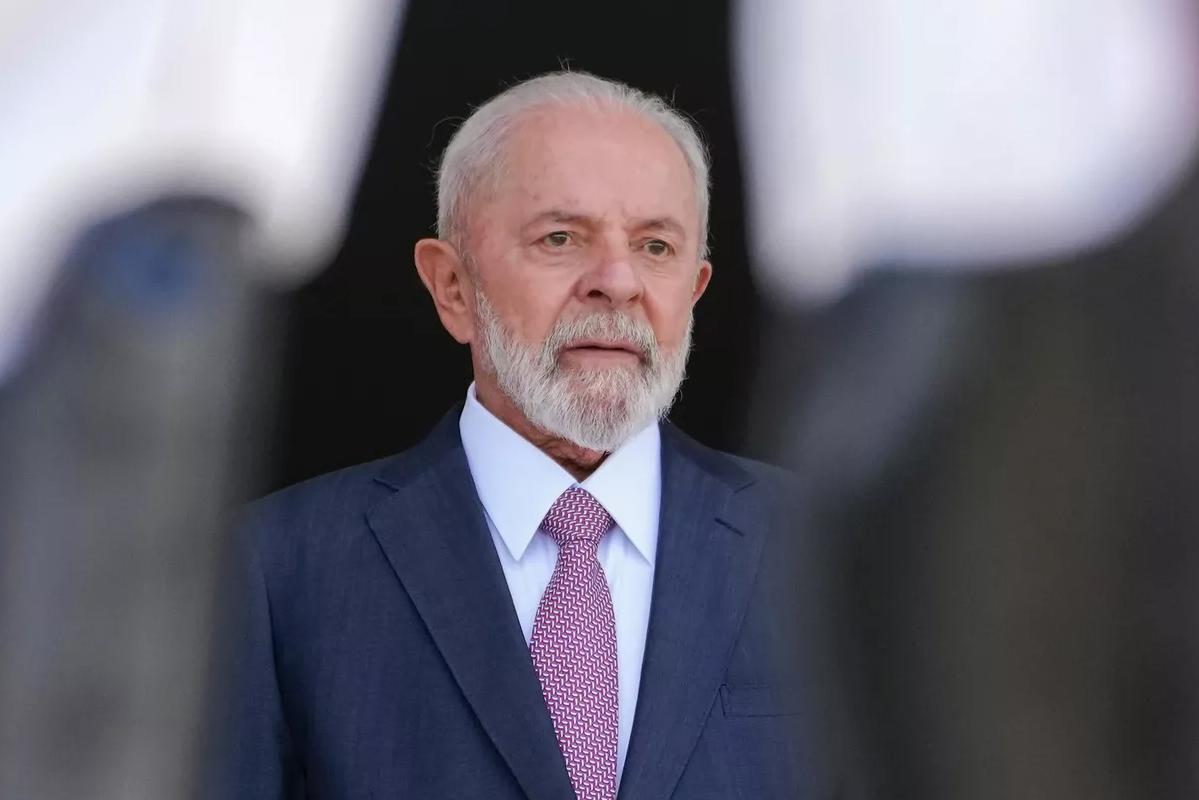 В Бразилии запретили использовать гендерно-нейтральные слова в документах госорганов