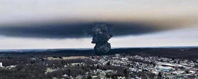Ведущий Newsmax Джонсон: Крушение поезда с химикатами в Огайо – ядерный удар