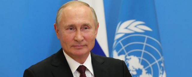Путин: Россия в вакцинации от COVID-19 старается идти по пути убеждения, а не принуждения