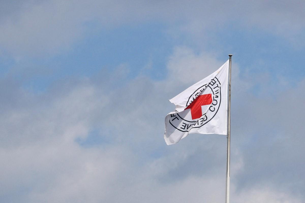 Блогер отдал обувь Красному Кресту и через пять дней нашел её в секонд-хенде