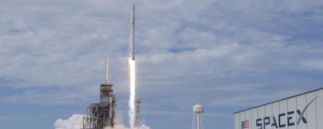Ракета Falcon 9 успешно вывела на орбиту болгарский спутник связи