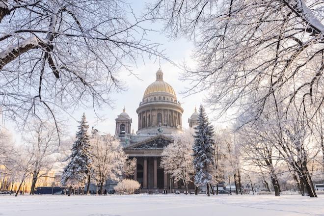 Синоптики предупредили жителей Петербурга о заморозках и снеге 4 декабря
