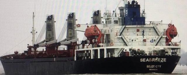 На Украине арестовали российское судно, добывавшее песок в Крыму